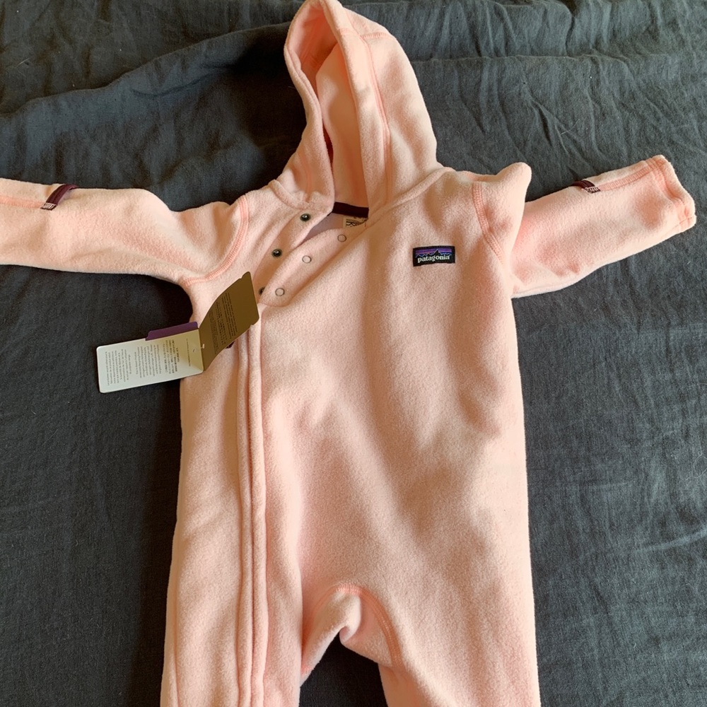 NWT Patagonia Baby Pink Fleece Onesie 3 months